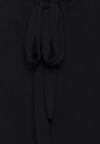 adL RUFFLED COLLOR GÜMPED - Camicetta - black
