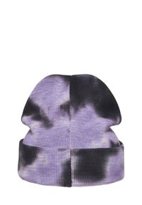 Strikket lue i lilla og svart tie-dye mønster. Har en brettet mansjett og myk tekstur, med sømløs konstruksjon for komfort.