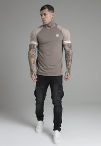Thumbnail Image 2