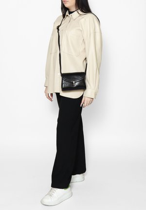Chiara Ferretti, CHIARA FERRETTI CROSSBODY BAG - Schoudertas - black