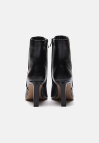 Zign Stivaletti - black