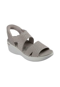 Sandalias de cuña gris claro con parte superior de punto, que cuentan con tres correas anchas, puntera abierta y plantilla texturizada. Suela blanca duradera para mayor comodidad.