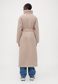 Gina Tricot Tall - Klasyczny płaszcz