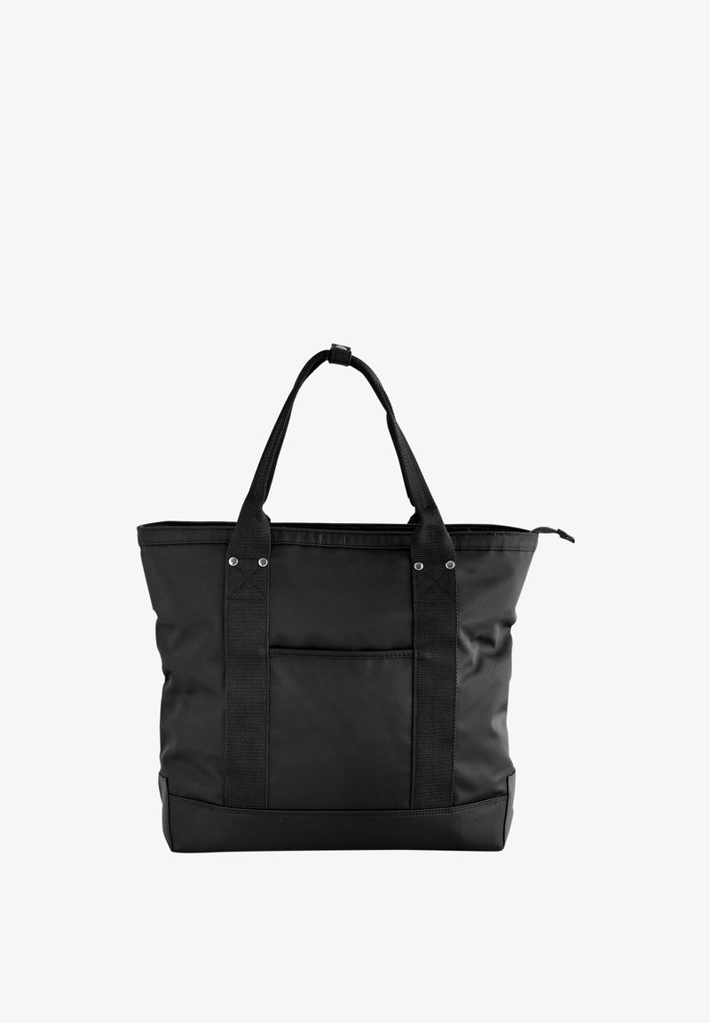Sac fourre-tout noir en tissu durable, doté de deux poignées robustes, d'une fermeture zippée en haut et d'une poche avant, avec une texture lisse et un design minimaliste.
