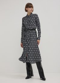 Calliope Robe chemise - une variante