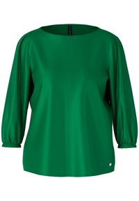 Unselected, deep moss