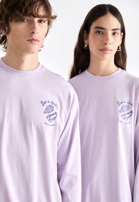 Libertine-Libertine AFFIRM BAR HUITRE UNISEX - Topper langermet - lavender
