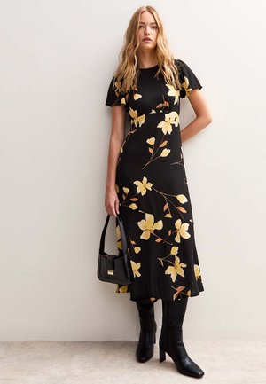 New Look FLORAL PRINT TIERED MIDI - Robe en jersey - black pattern
