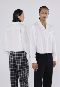 YOURTURN UNISEX - Ing - white