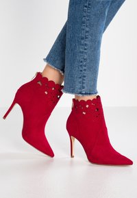 Tamaris Bottines à talons hauts - red