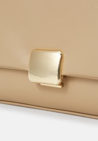 Even&Odd Clutch - beige