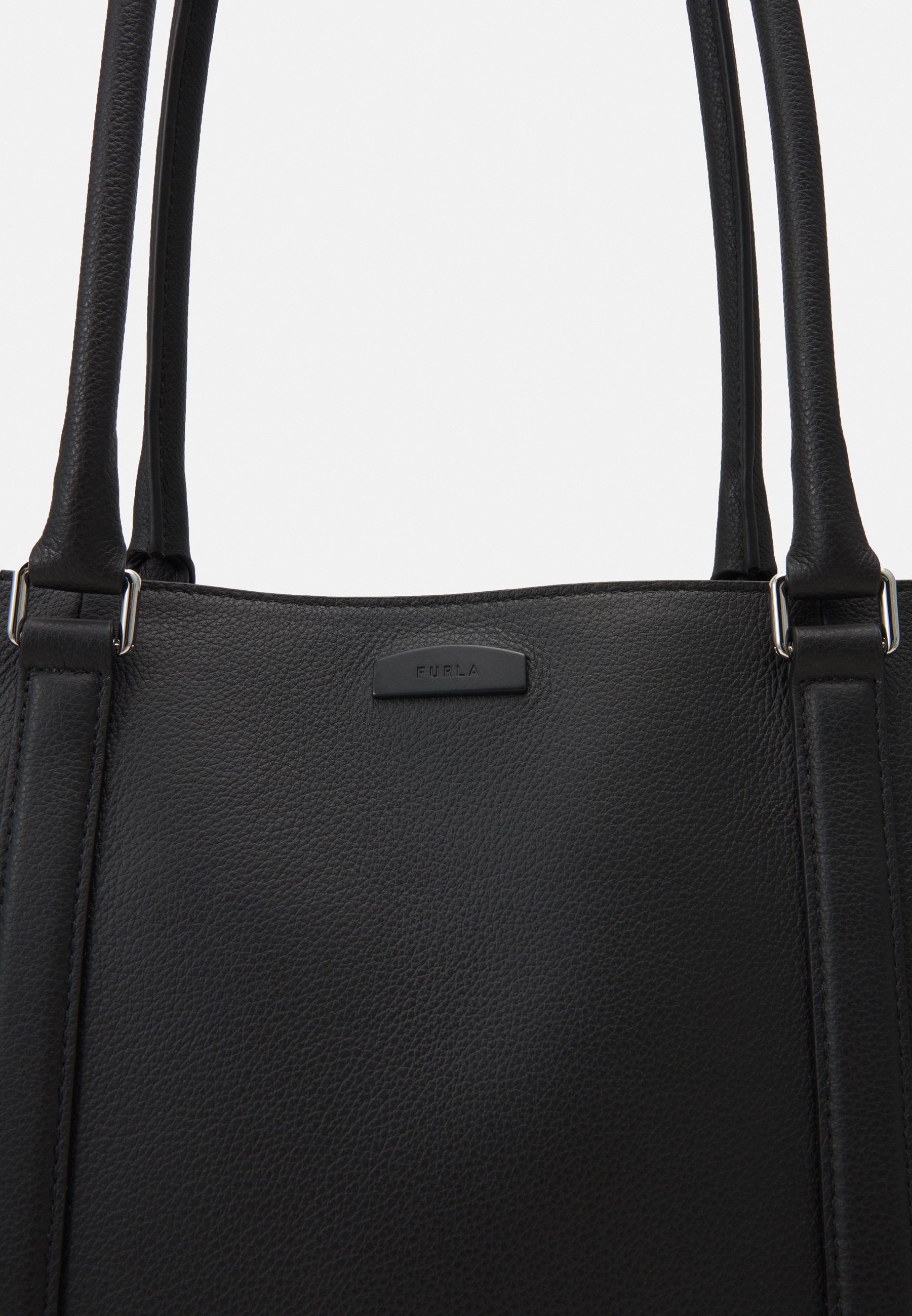 tumi reade tote