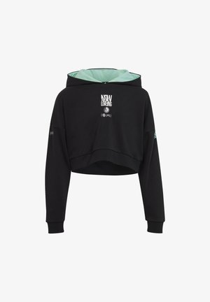 Czarna krótka bluza z kapturem z zielonym wykończeniem, z nadrukiem z przodu i długimi rękawami. Tkanina o fakturze, luźny fason i ściągacze na końcach rękawów.