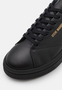 Steve Madden FYNNER - Sneakers low - black