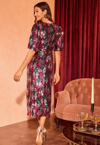 Love & Roses REGULAR FIT - FLUTTER SLEEVE SEQUIN  - Koktélruha / Partiruha - silver