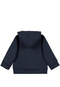 Felpa blu navy con tasca frontale, maniche a coste e finitura testurizzata. Presenta un cappuccio foderato e un design a vestibilità rilassata.