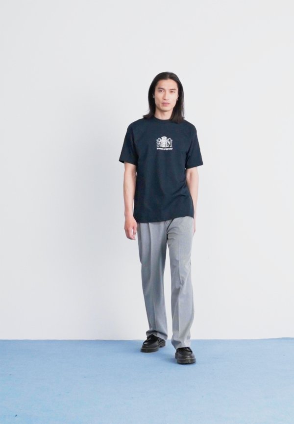 LION SPEAKER TEE - Print T-shirt3