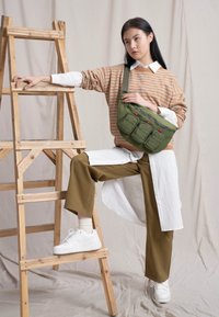 Artsac POP JASPAR - Riñonera - khaki