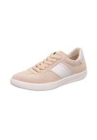 Wildleder-Sneaker in hellem Beige mit weißen Akzentstreifen, runder Zehenpartie und flacher Gummisohle. Verfügt über eine Schnürverschluss und gepolsterten Knöchel.