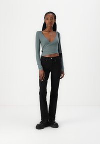 Even&Odd Pikkade varrukatega topp - dark green