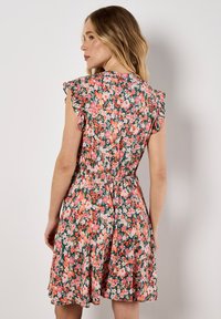 Apricot FLORAL RUFFLE  - Abito a camicia - green