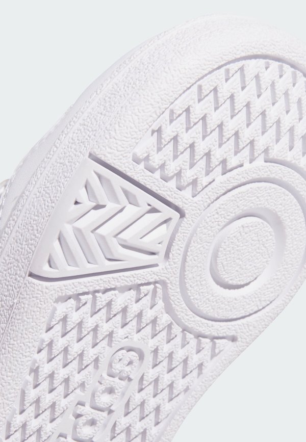 HOOPS 4.0 MID – Trainingsschuh