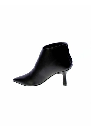 Stivaletti - black