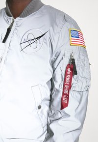 Alpha Industries NASA REFLECTIVE - Giacca in similpelle - silver