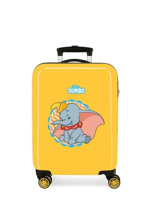 Maleta amarilla de carcasa dura con ilustración de Disney Dumbo y asa retráctil, cuatro ruedas amarillas para facilitar el desplazamiento.