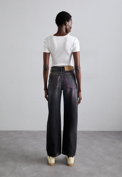 MM6 Maison Margiela PANTS 5 POCKETS - Široke kavbojke - black