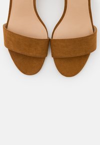 Bullboxer Sandals - hazl