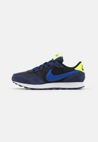valiant unisex nike