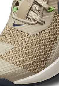 Nike Performance METCON 7 UNISEX - Sapatilha de treino - rattan/thunder blue-sandalwood-sail-green strike