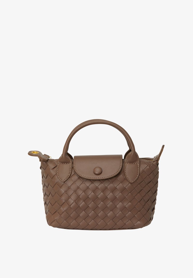 Lille, brun vævet læderhandtaske med en struktureret form, runde håndtag og en klaplukning med en knap. Pyntet med diskret syning.