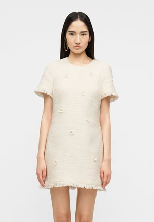 CRUNCHY FLOWER HENRIETTE DRESS - Φόρεμα ημέρας - off-white