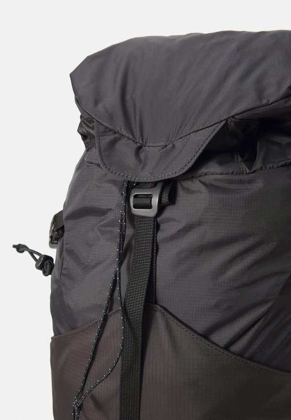 TERRAVIA PACK 28L UNISEX - Backpack3