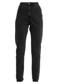 Vaqueros negros de cintura alta hechos de denim, con un diseño de pierna recta, bolsillos delanteros y una cremallera con un solo botón de cierre.