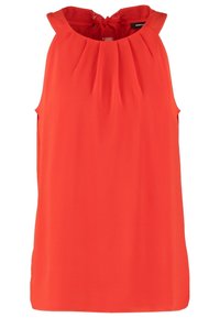 Blouse rouge vif sans manches avec col rond, plis froncés et fermeture par nouage au dos.