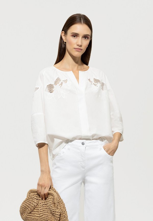 MIT STICKEREI - Bluse