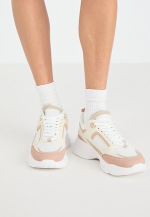 Tenisice - nude multi