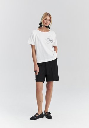 TATUUM, ARTICLE TAG: T-SHIRT/TOP | ARTICLE NAME: LALI 2 - Camiseta estampada - off white