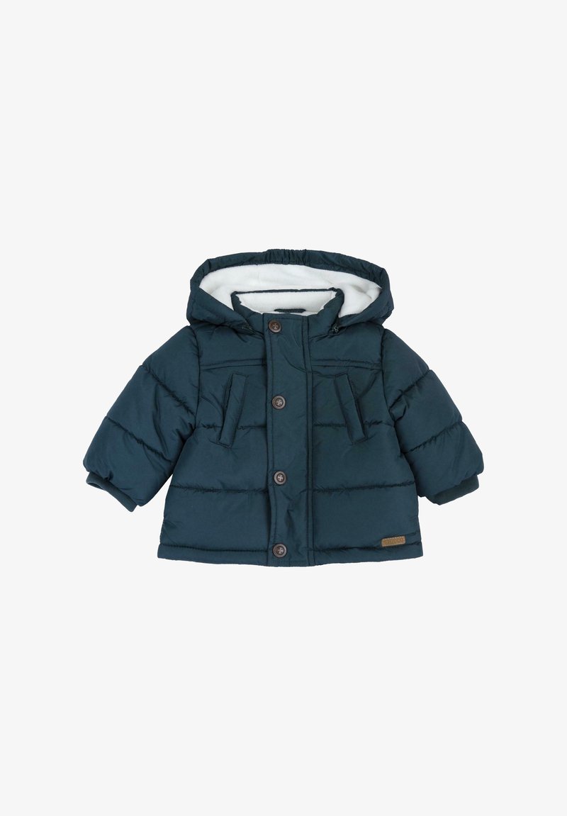 Giubbotto imbottito verde scuro con cappuccio, bottoni frontali e due tasche sul petto. Foderato con materiale bianco morbido; presenta polsini a coste.