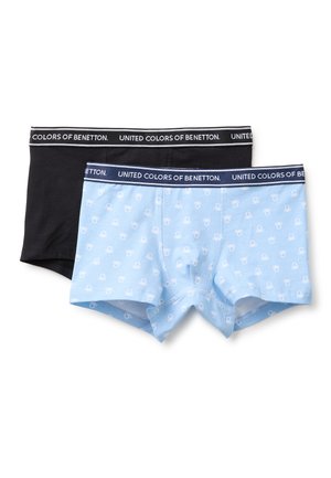 Deux paires de boxers pour hommes, un noir et un bleu clair avec de petits symboles blancs, tous deux avec une ceinture élastique de marque.