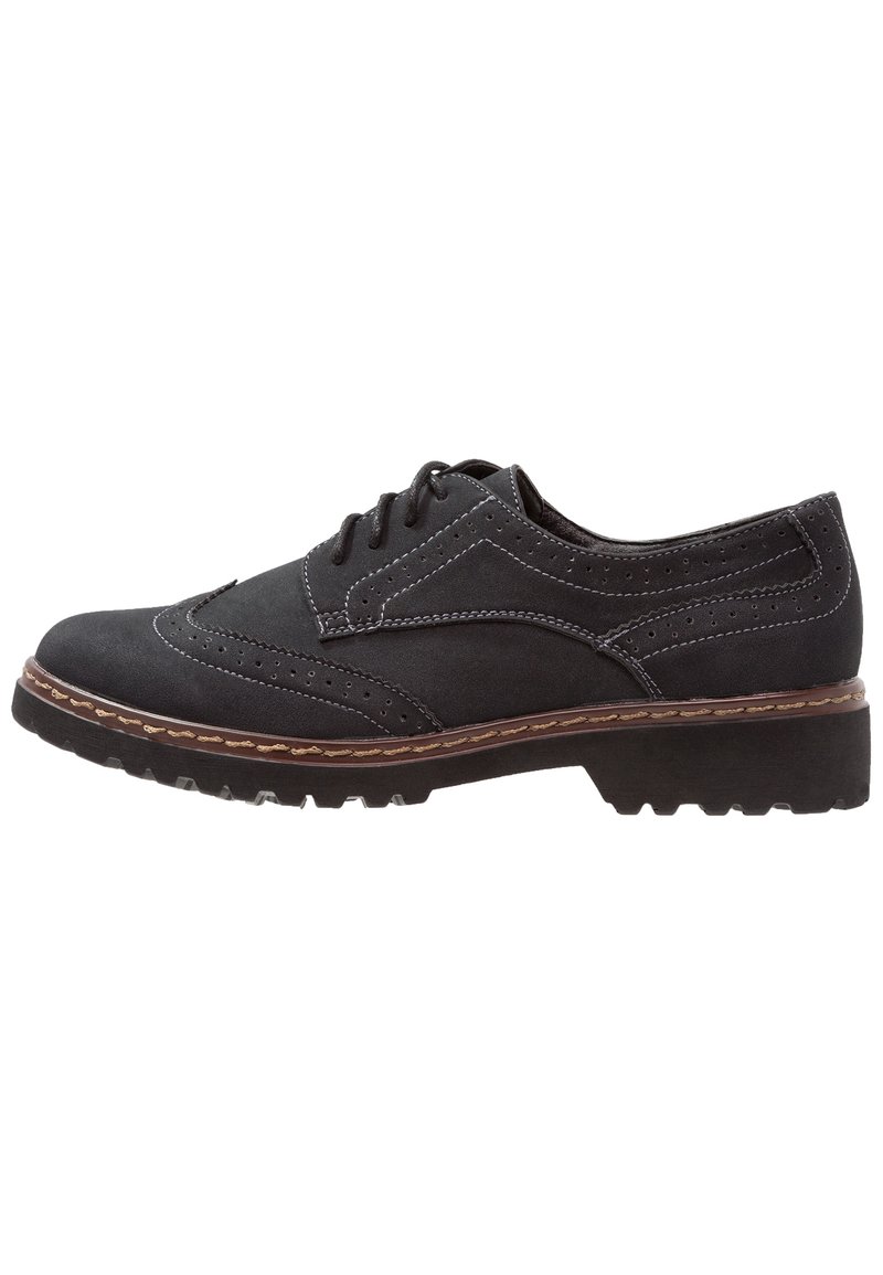 Chaussure noire en daim avec lacets, détails en brogue, surface texturée, semelle contrastante brown cousue et traction en caoutchouc en dessous.