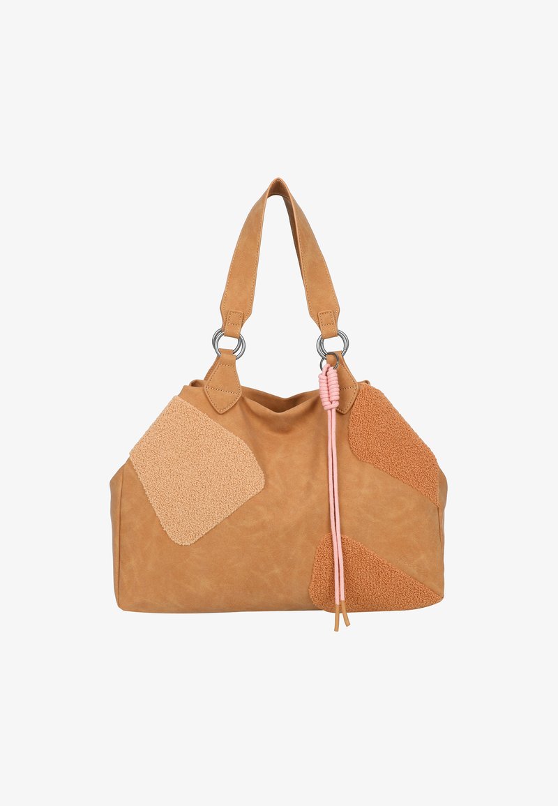 Tan leren tote bag met getextureerde suede stukken in verschillende tinten. Inclusief twee korte handvatten met zilverkleurige accenten en roze details.