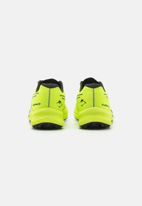 ASICS FUJI SPEED 3 - Krosa skriešanas apavi - safety yellow/black