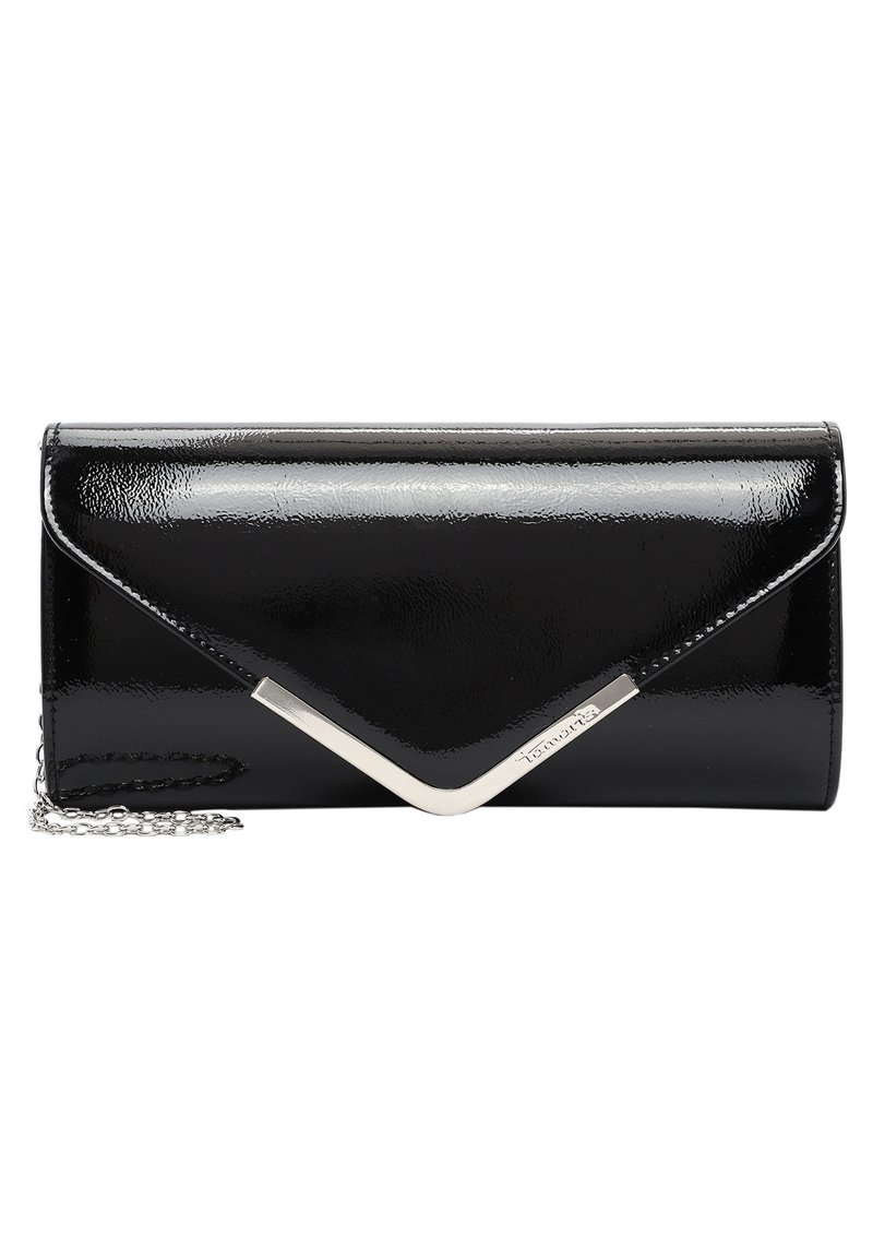 Clutch in vernice nera con patta triangolare e hardware in tonalità argento. Caratterizzato da una sottile tracolla a catena e una texture liscia e lucida.