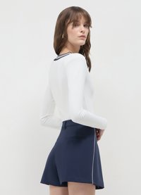 Calliope CON PROFILI A CONTRASTO - Shorts - blu