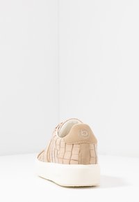 bugatti KELLI - Sneaker low - beige
