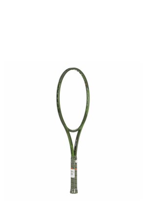 Grüner Tennisschläger mit ovalem Kopf, strukturiertem Griff und markanten Mustern am Rahmen. Verfügt über ein robustes Design für leistungsstarke Nutzung.